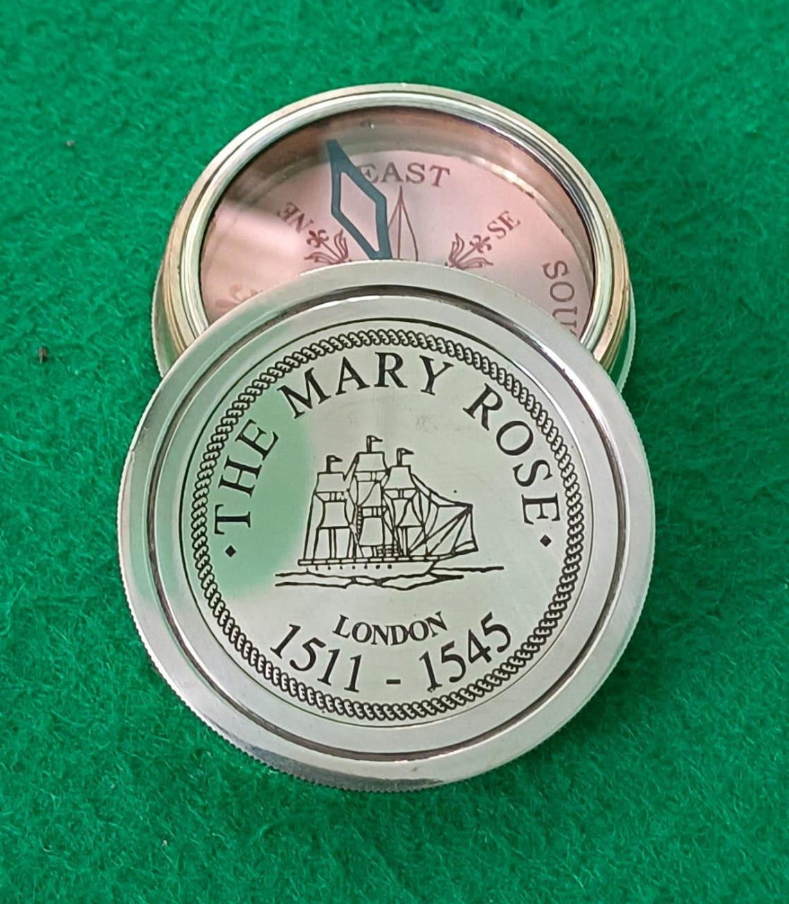 Vintage Brass Nautical Compass – The Mary Rose London 1511–1545 | Maritime Collectible Compass for Men | Working Antique Compass