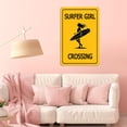 thumbnail image 4 of Letrero metálico keowhsf Surfer Girl Crossing, 20 x 30 cm, 4 of 7