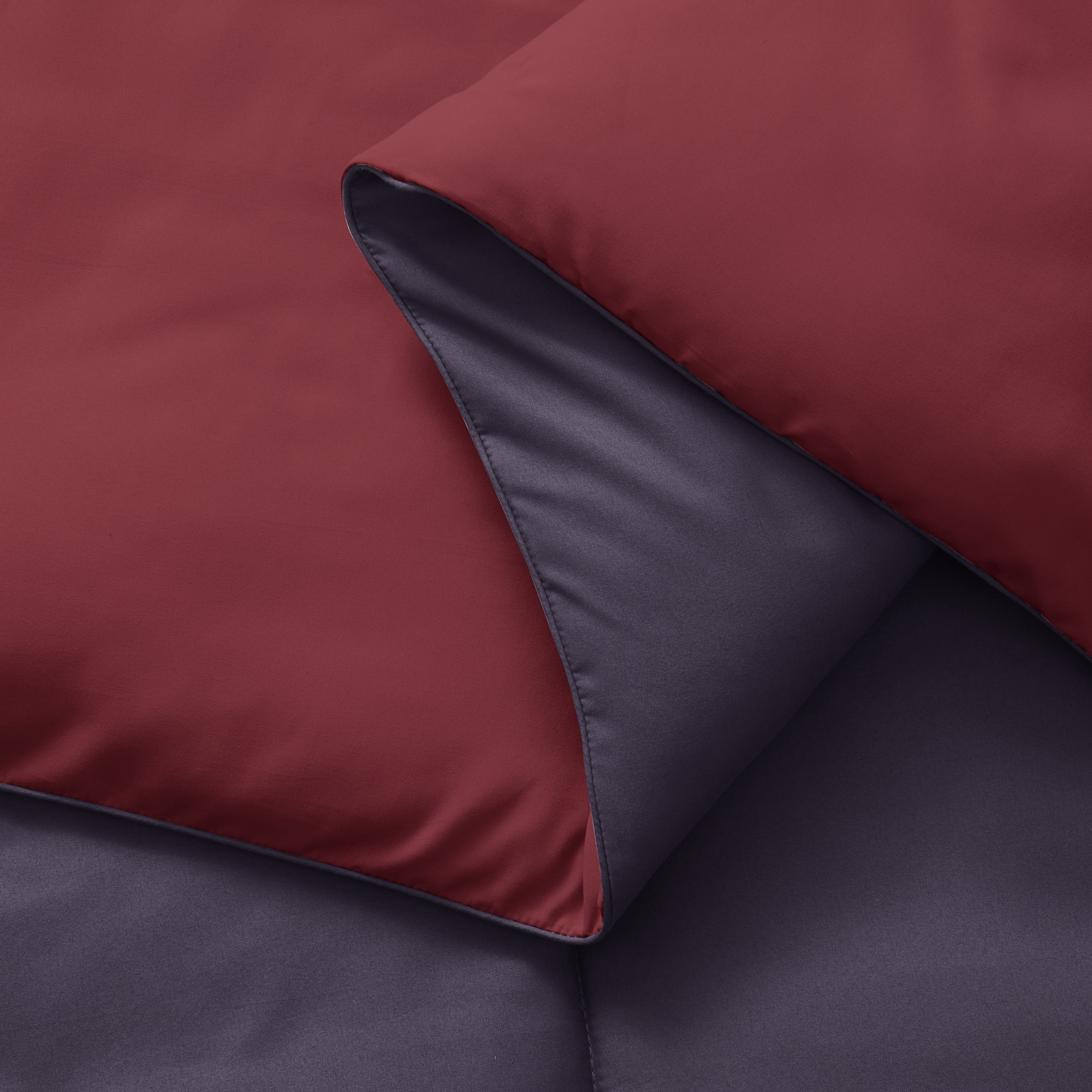 Nestl 3-Piece Soft Down Alternative Reversible King Comforter Set, King/Cal King, Red & Eggplant