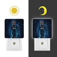 thumbnail image 3 of Vinícius Júnior Luz nocturna LED con sensor de anochecer a amanecer para dormitorio, baño, pasillo, escaleras - Lámpara LED nocturna de enchufe, 0.5W - 1 pieza, 3 of 6
