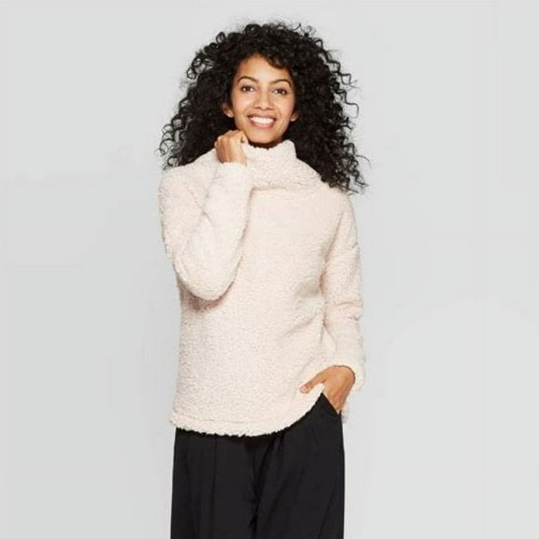 A new top day turtleneck sweater