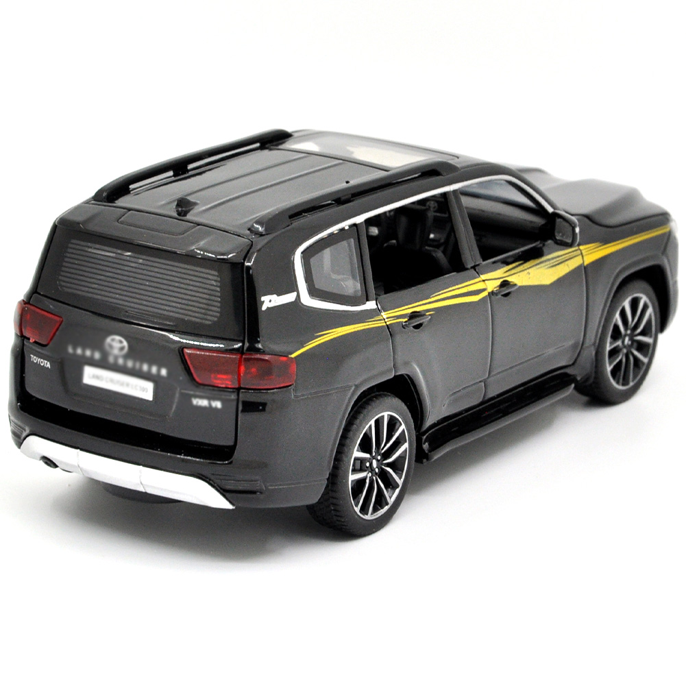 1: 32 Suitable for Toyota Land Cruiser LC300 Alloy Simulation Car Die Casting Model Dynamic Sound and Light Toy Series Collectibles Boy's Birthday Gift