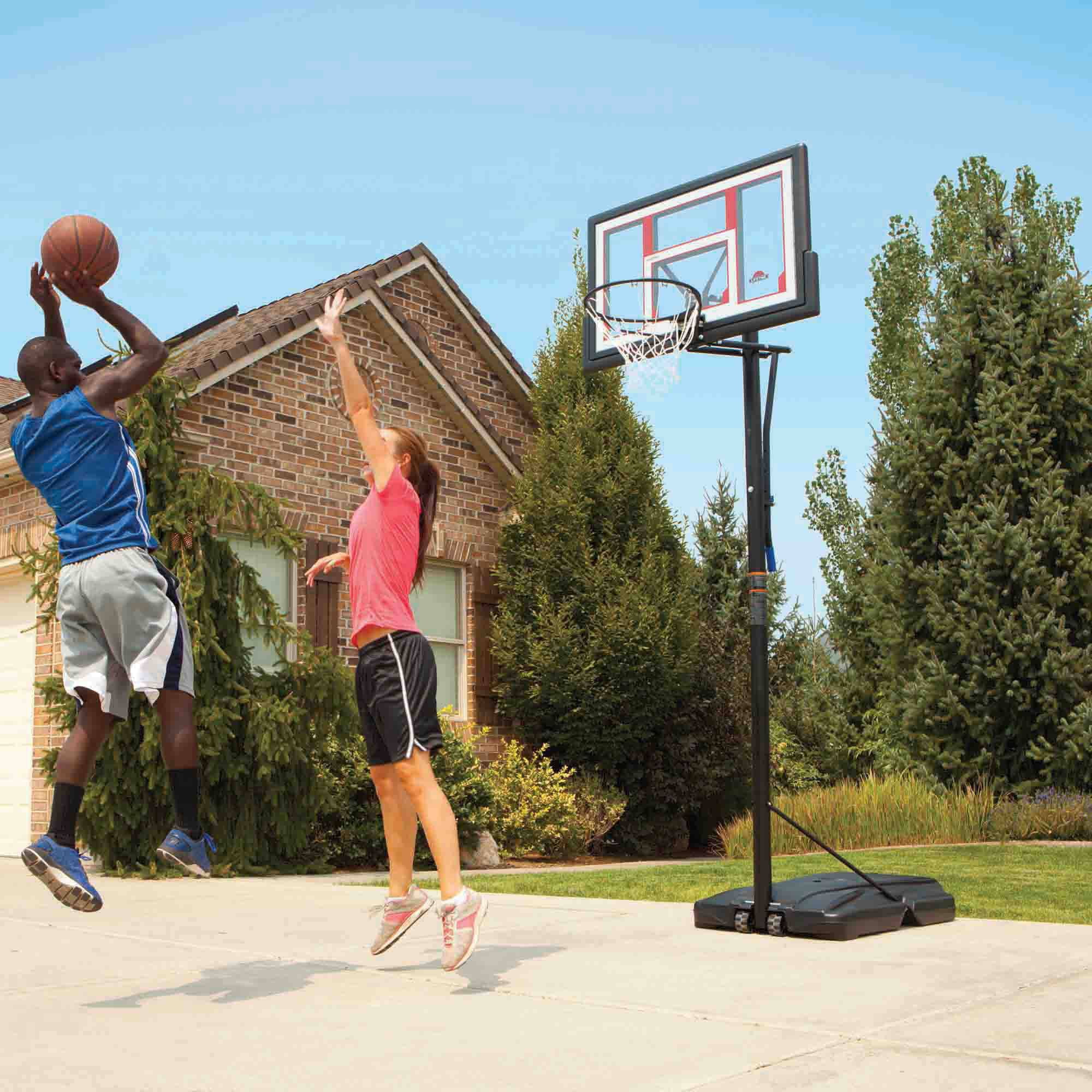 Lifetime 1534 48 Portable Basketball System Com