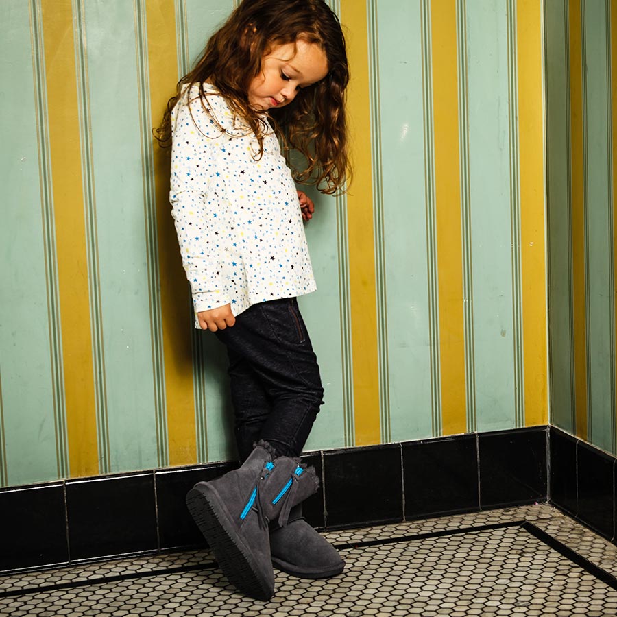 bearpaw boots for youth