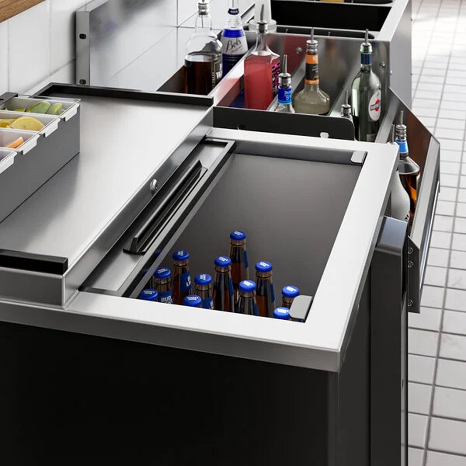 Commercial Glass Froster Freezer 26" Undercounter Bar Mug Chiller – 90 Mug Capacity, 0°F Cooling, R290 Refrigerant, 115V, Black Vinyl Exterior