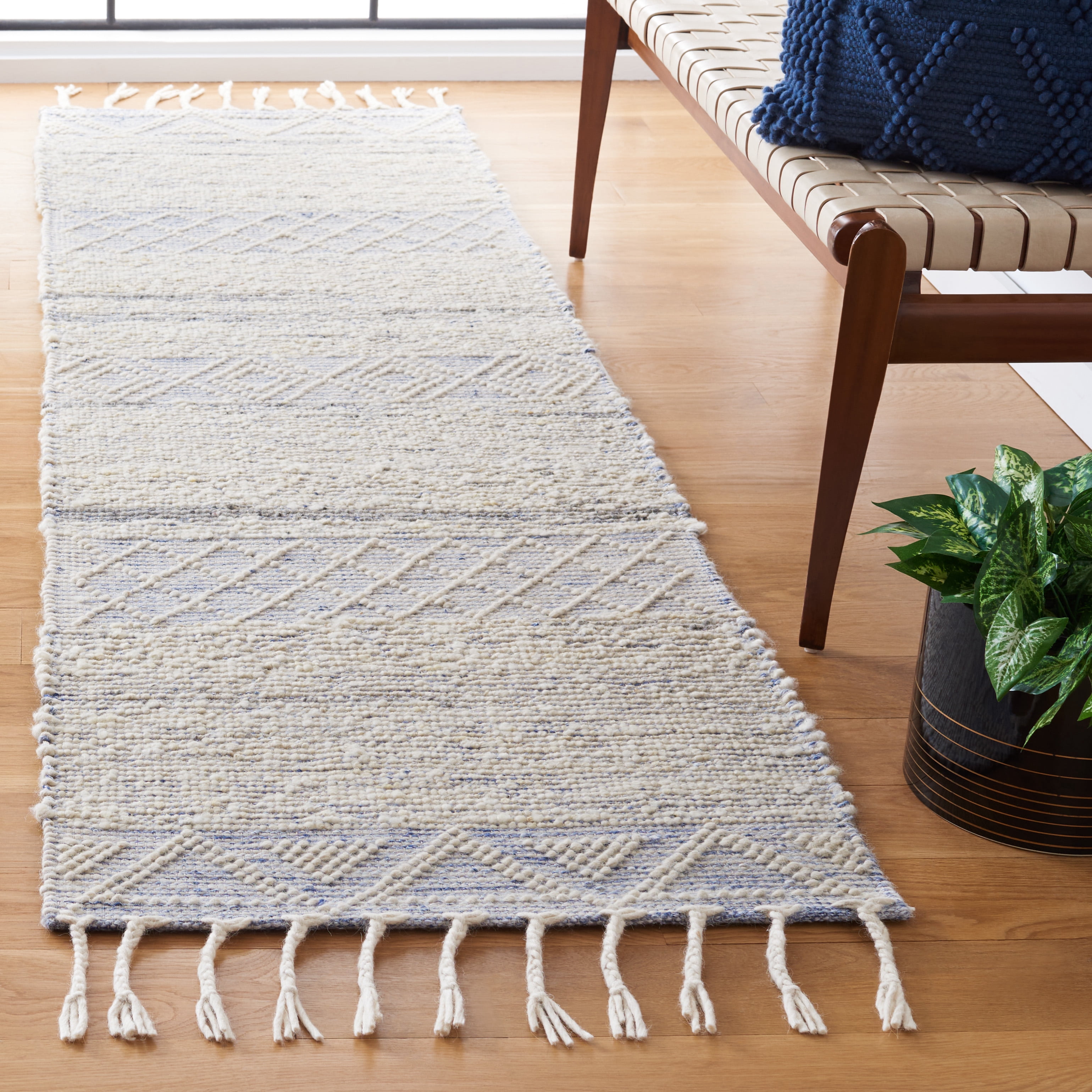 SAFAVIEH Natura Roza Southwestern Runner Rug, Ivory/Blue, 2'3" x 8'