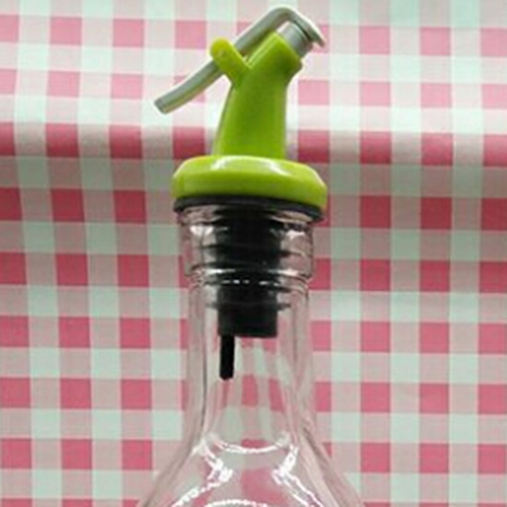 Oil Sprayer Liquor Dispenser Wine Pourers Flip Top Beer Bottle Cap