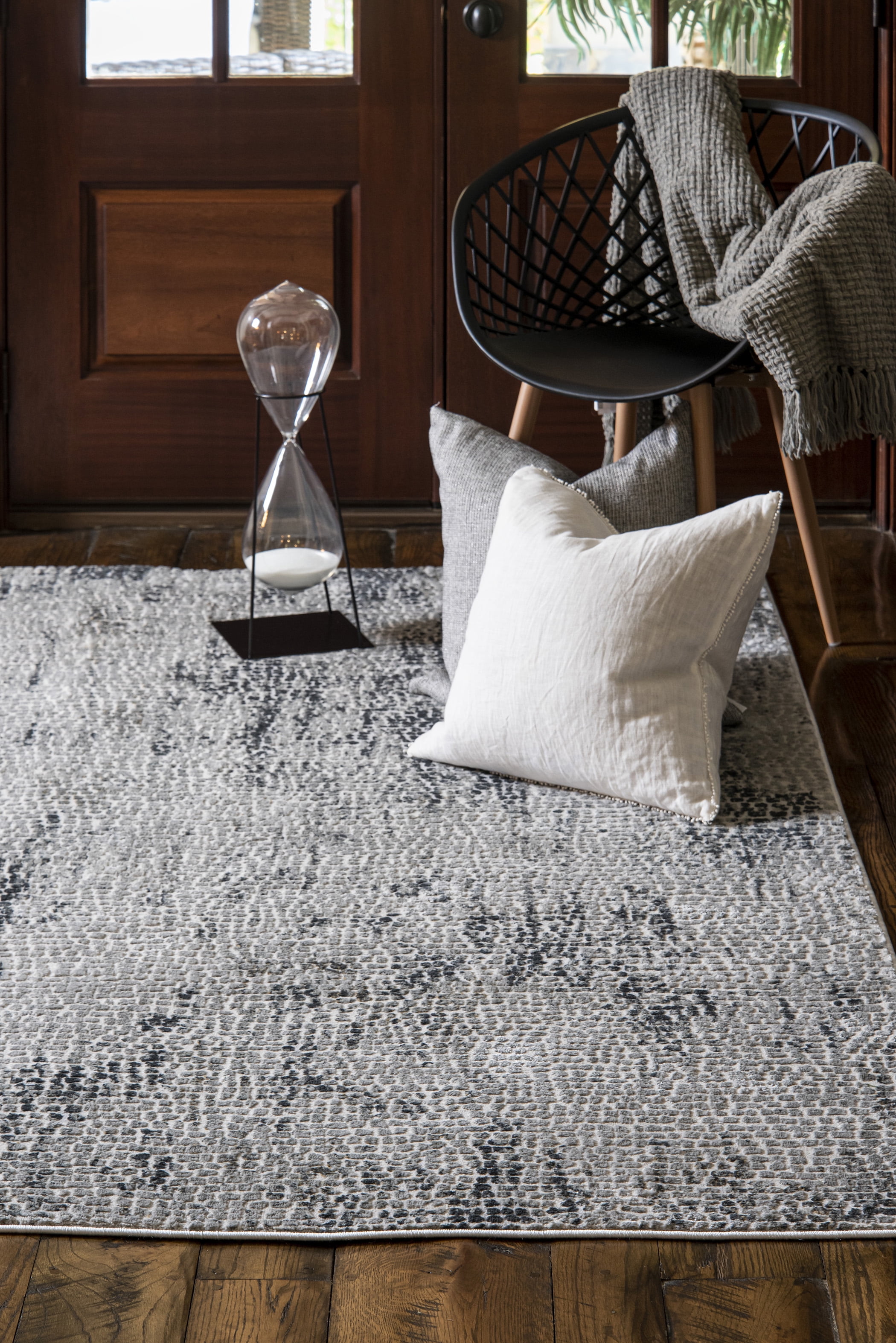United Weavers Evolution Erebus Transitional Abstract Round Area Rug, Grey, 7'10" x 7'10"