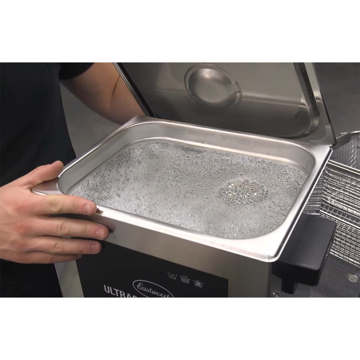 Eastwood 9L Heated Ultrasonic Cleaner with Degas