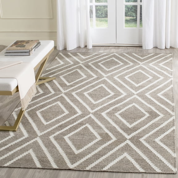Safavieh Kilim Lorcan Geometric Area Rug, Taupe/Ivory, 5' x 8'