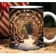 thumbnail image 1 of Taza de cerámica con forma de librero | Taza de café blanca para lectores, bibliotecarios y amantes de la lectura | Apta para microondas y lavavajillas | Elegante portacepillos | Regalo para casa, 1 of 3