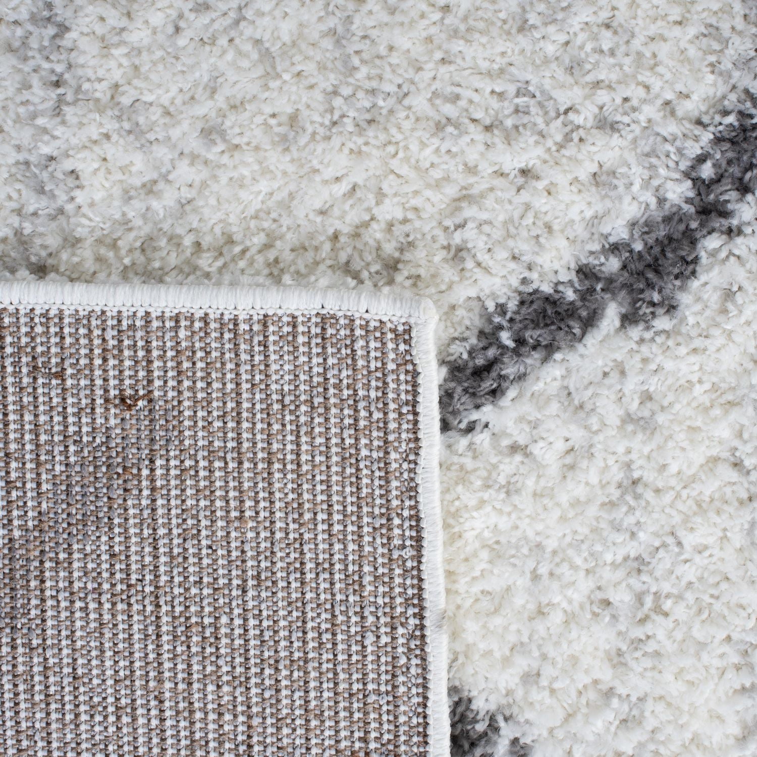 SAFAVIEH Berber Santana Geometric Shag Area Rug