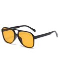 thumbnail image 1 of Retro 70s Aviator Polarized Solglasögon- WELLNGS, 1 of 3