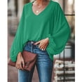 thumbnail image 2 of Blusa de manga larga para mujer Camisas con cuello en V Top de color puro Blusas casuales con manga de obispo sueltas Verde M, 2 of 7