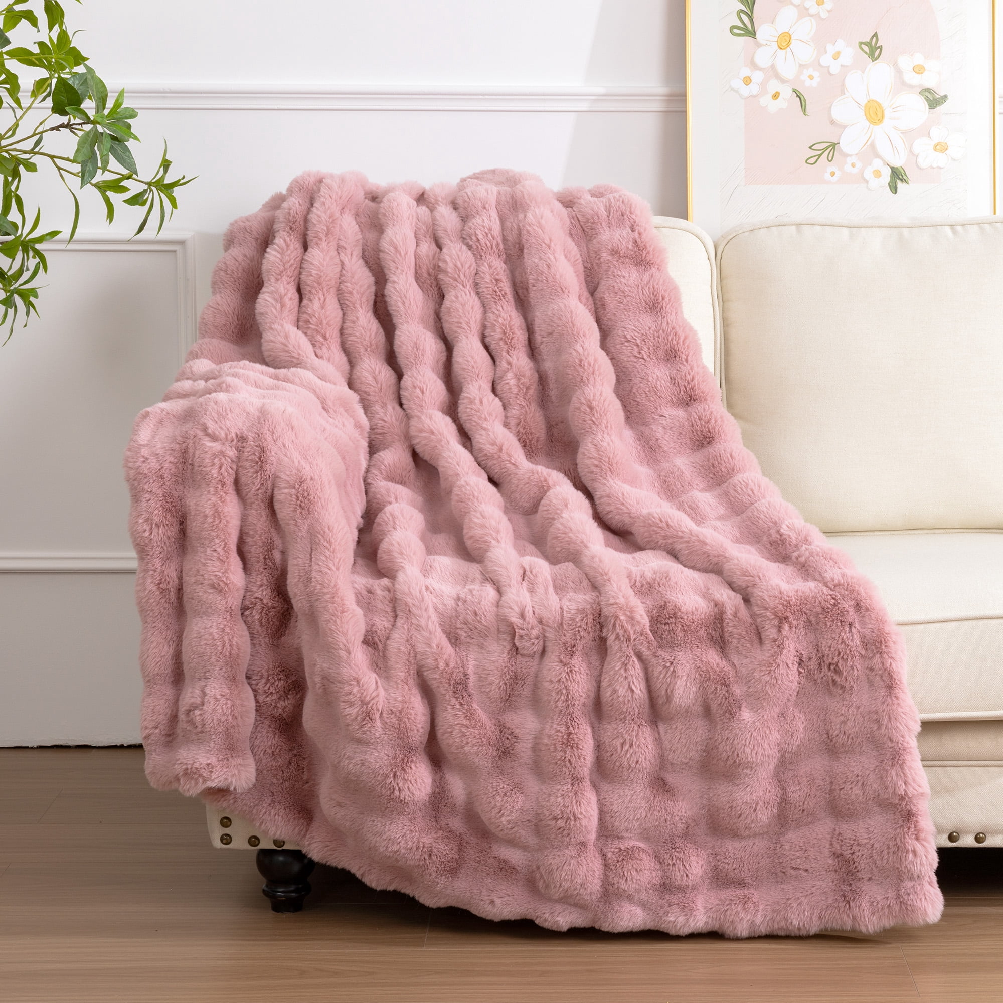 MJIAexp Faux Fur Throw Blanket for Couch, Cozy Soft Plush Thick Fuzzy Comfy Bubble Blanket and Fuzzy Plush Rabbit Fur Blanket for Sofa Bedroom Living Room, 50" x 60" Pink