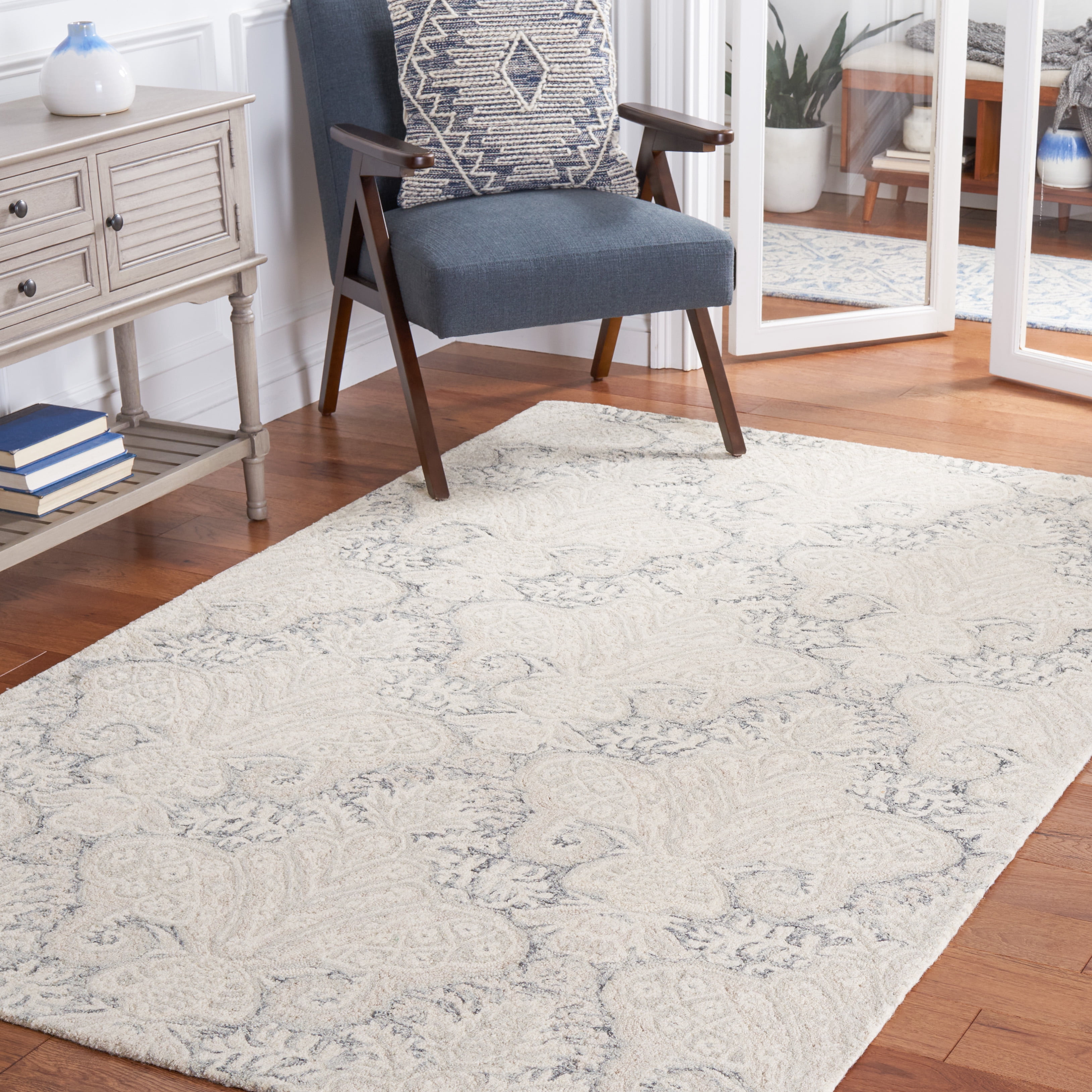 SAFAVIEH Micro-Loop Deziree Floral Area Rug, Charcoal/Ivory, 5' x 8'