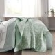 thumbnail image 2 of Juego de colcha Bedsure Floral King, reversible, verde menta, 3 piezas, 2 of 6