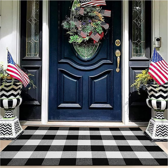 iOhouze Buffalo Plaid Outdoor Rugs Black and White 2.3'x3.6' Area Rug, Cotton Hand-Woven Washable Front Door Mat Indoor Outdoor Check Rugs for Front Porch Kitchen Entryway Patio Bathroom