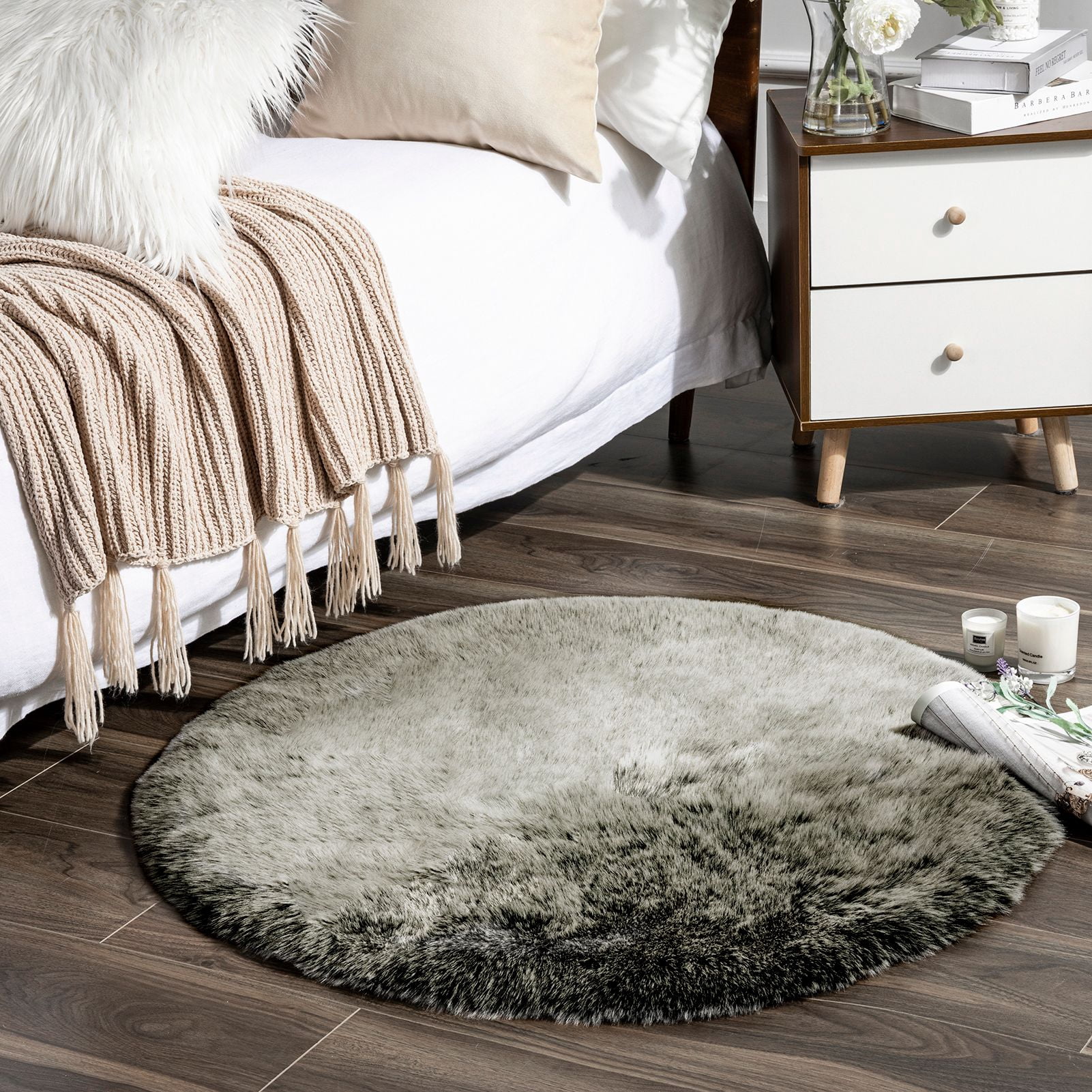 Phantoscope Ultra Soft Faux Fox Fur Grey, Indoor Area Rug, 3 x 3 ft, Round