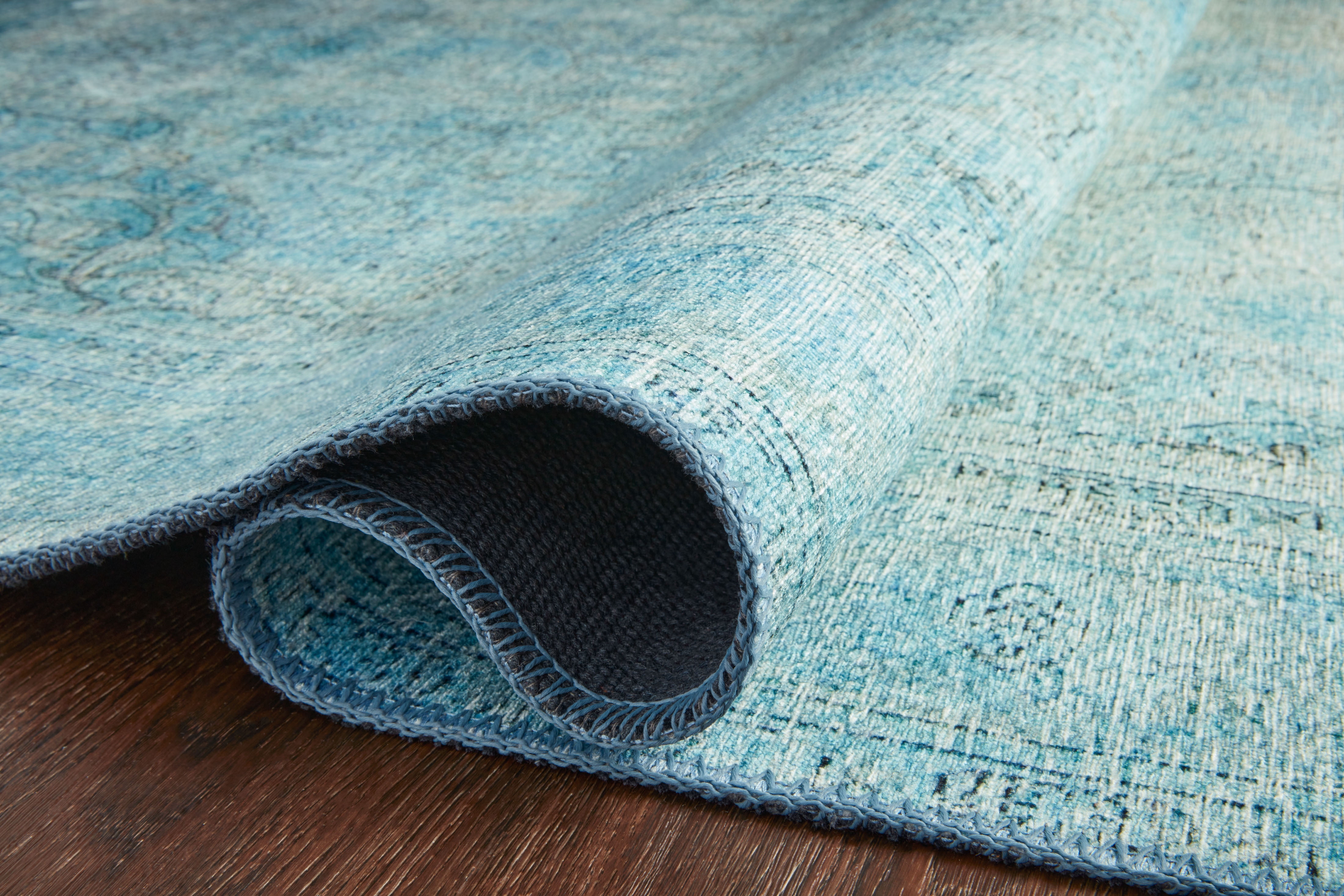 Loloi Loren Collection LQ-08 Aqua Oriental Area Rug 7'-6" x 9'-6"