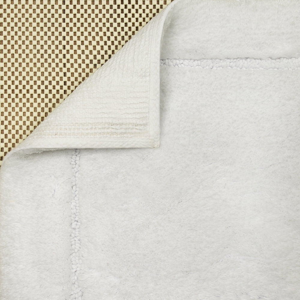 Mohawk Home Regency Plush Stain/Fade Resistant Non-Slip Machine Washable Bath Mat, White, 2' 3" x 3' 9"