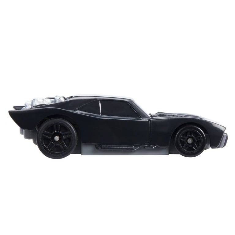 Hot Wheels Batman Batmobile R/C Race Toy, 1:64 Scale, USB Charging