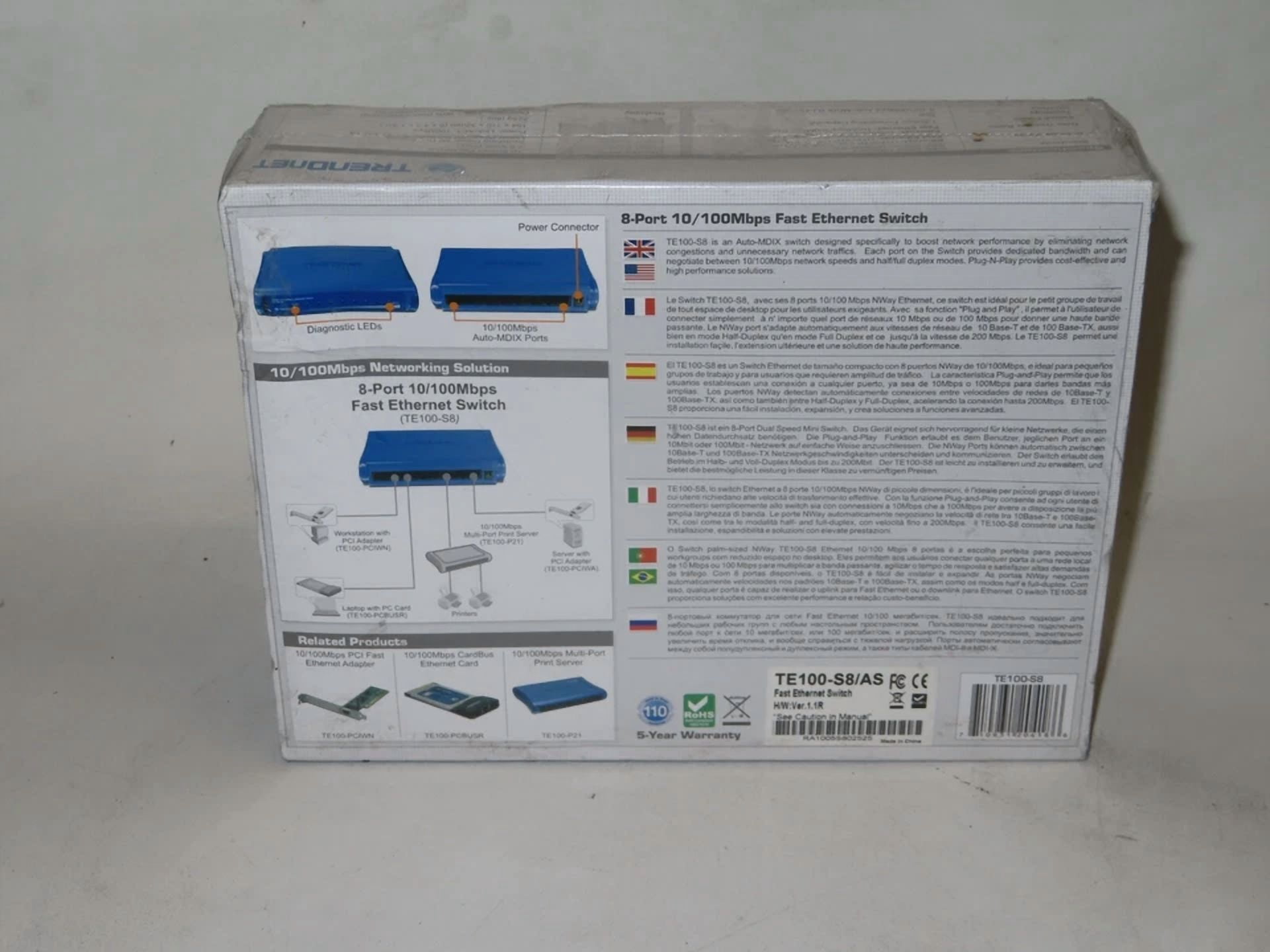 BUTTERFLY- New In Box Trendnet 8-Port 10/100Mbps Fast Ethernet Switch Te100-S8