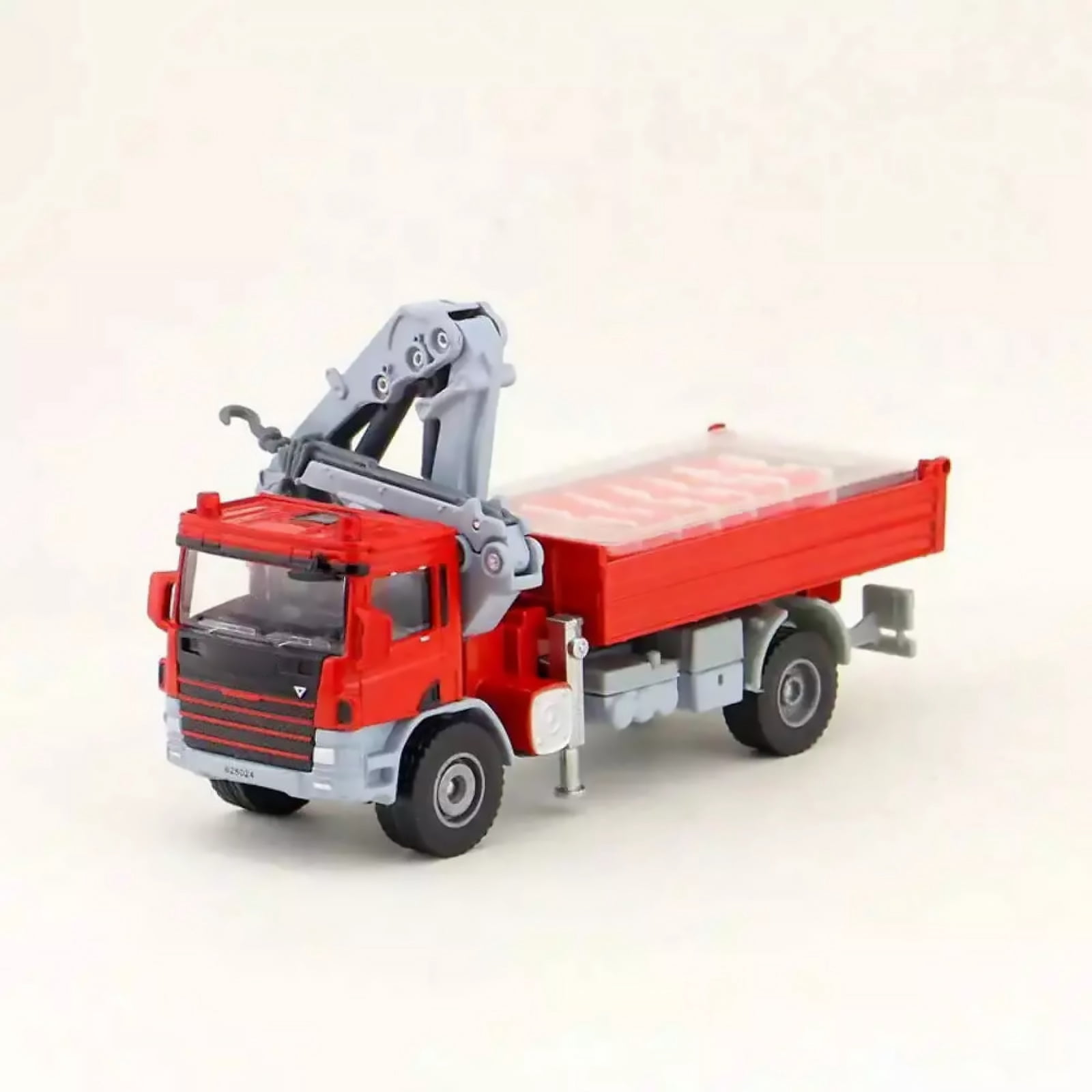 Fine Alloy Crane Truck Model, Strictly Proportional, 1:50 Scale, Excellent for Decorating Home & Special Gifts
