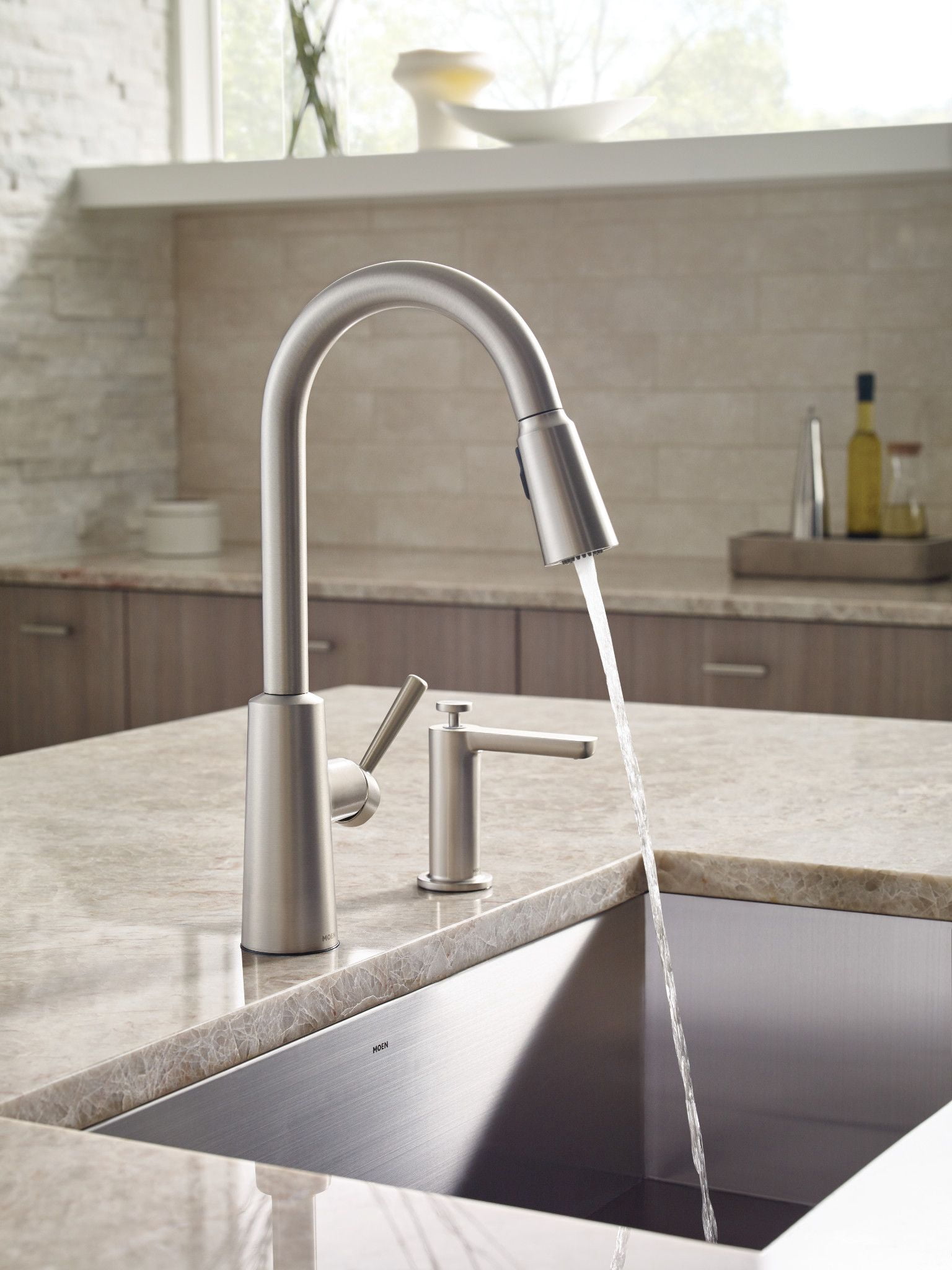 Riley Single-Handle Pull-Down Sprayer Kitchen Faucet with Reflex and Power Clean in Spot Resist Stainless