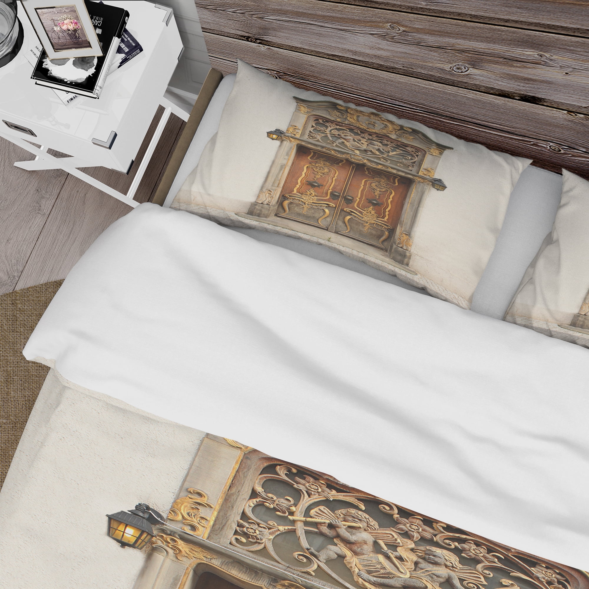 Designart 'Old Door With Gold Ornaments' Vintage Duvet Cover Set