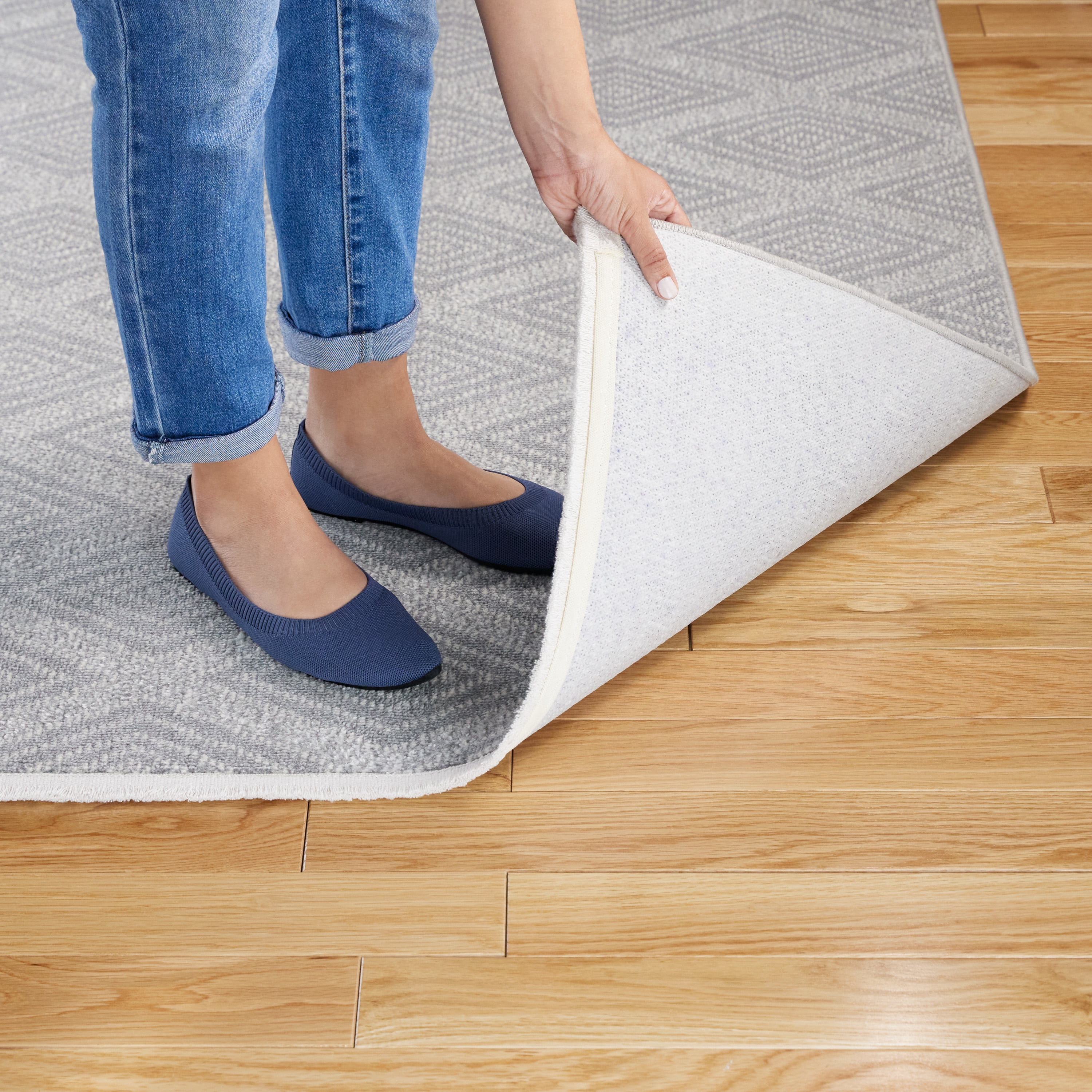 TOWN & COUNTRY EVERYDAY Rein Solid Diamond Everwash® Washable Area Rug with Non-Slip Backing, Pet Friendly Rug, Grey, 7'10"x10'2"