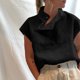 thumbnail image 1 of Blusa de algodón para mujer, cuello alto, abotonado lateral, manga corta, tallas grandes, moda infor Abanopi Negro/Pequeña, 1 of 7