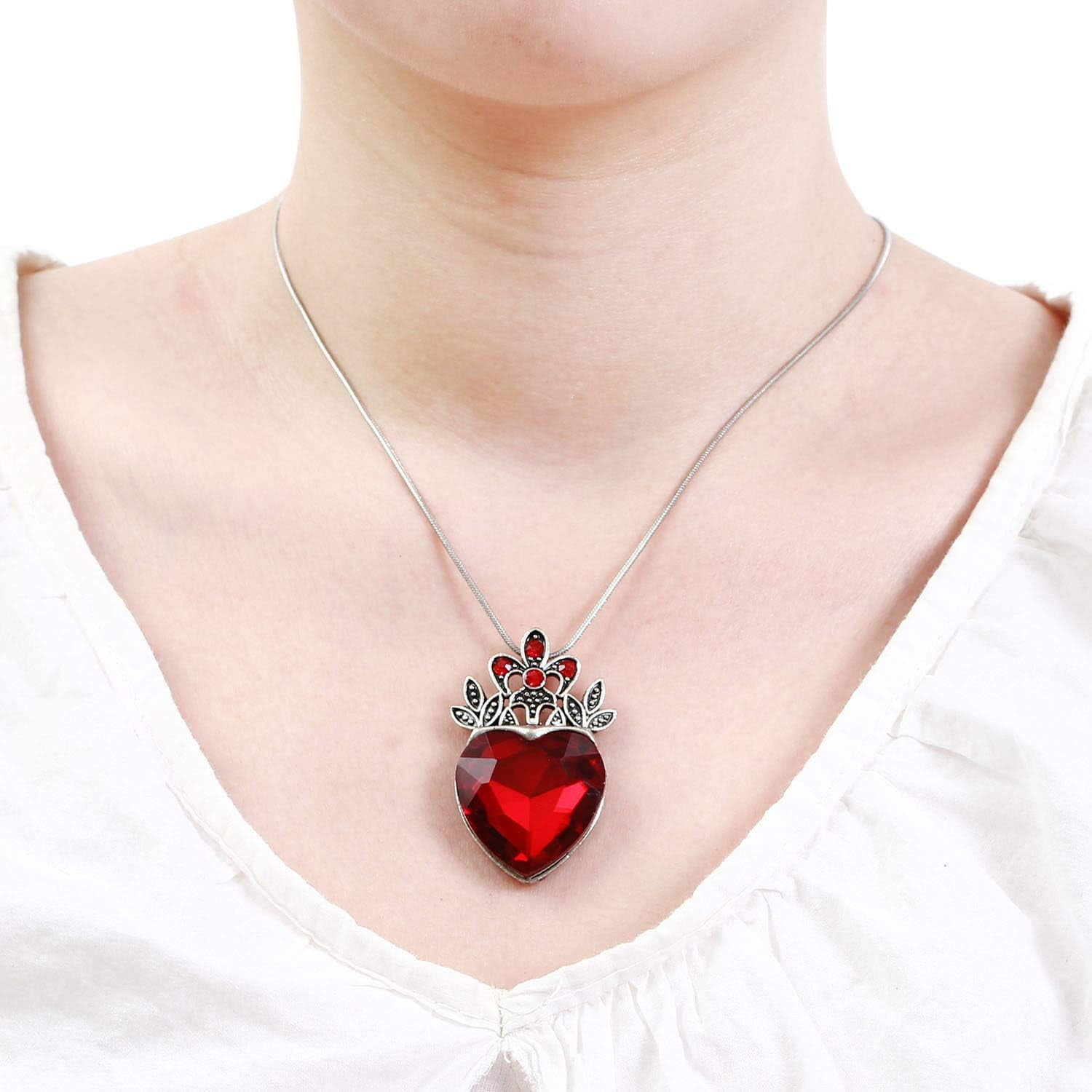 GHSDFBB Evie Red Heart Tiara and Necklace Descendants Red Heart