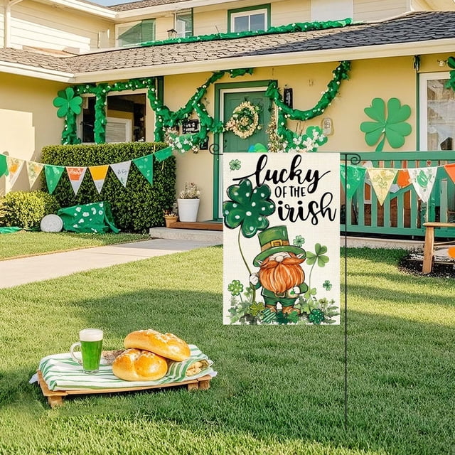 Xihbxyly Bandera de Jardín Del Día de San Patricio, Diseño de Trébol de Cuatro Hojas, Lino Duradero, Fácil Instalación, Decoración Festiva para Exteriores, Ideal para El Jardín de Tu Casa, 30 X 45 Cm