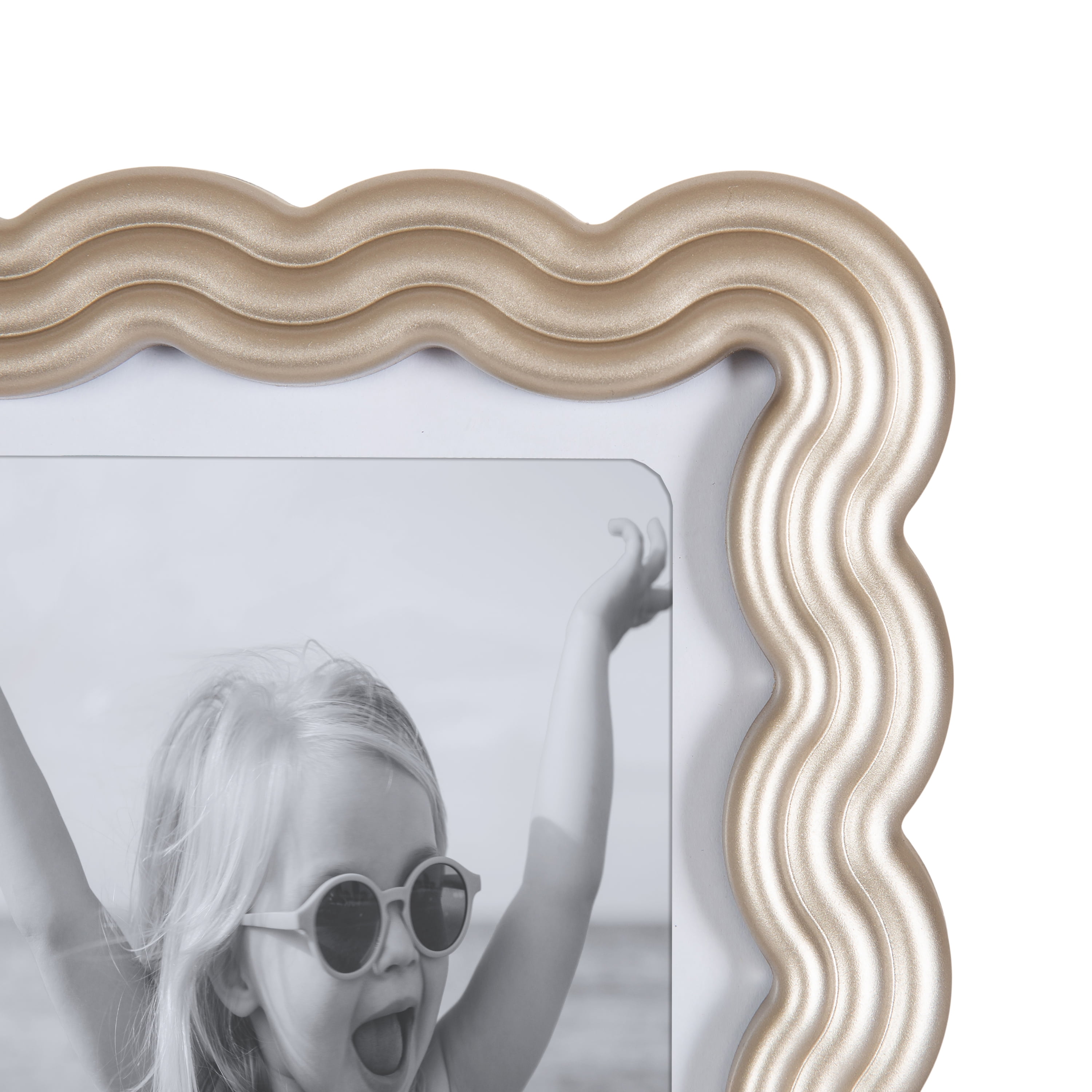 Cadre à photos à remous en argent, carré de 12,7 cm x 12,7 cm avec passe-partout de 10,2 cm x 10,2 cm pour table WIGGLE SQ 5X5/4X4 SV - FRENCH