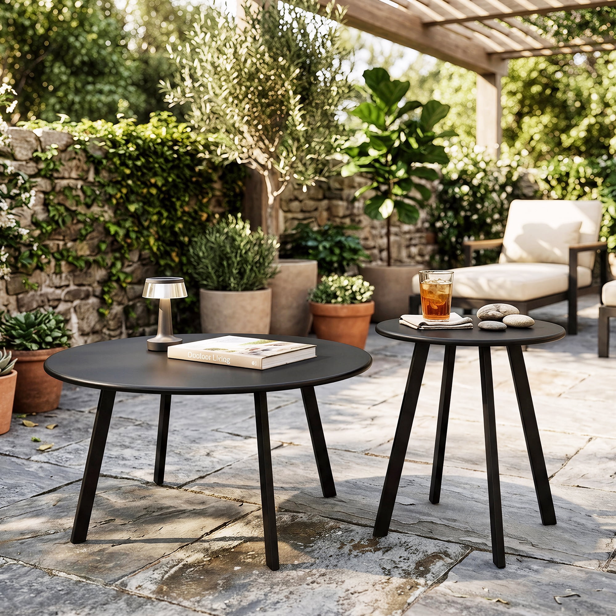 TrumanPick Round Nesting Coffee Table, Black Metal, 2-Piece