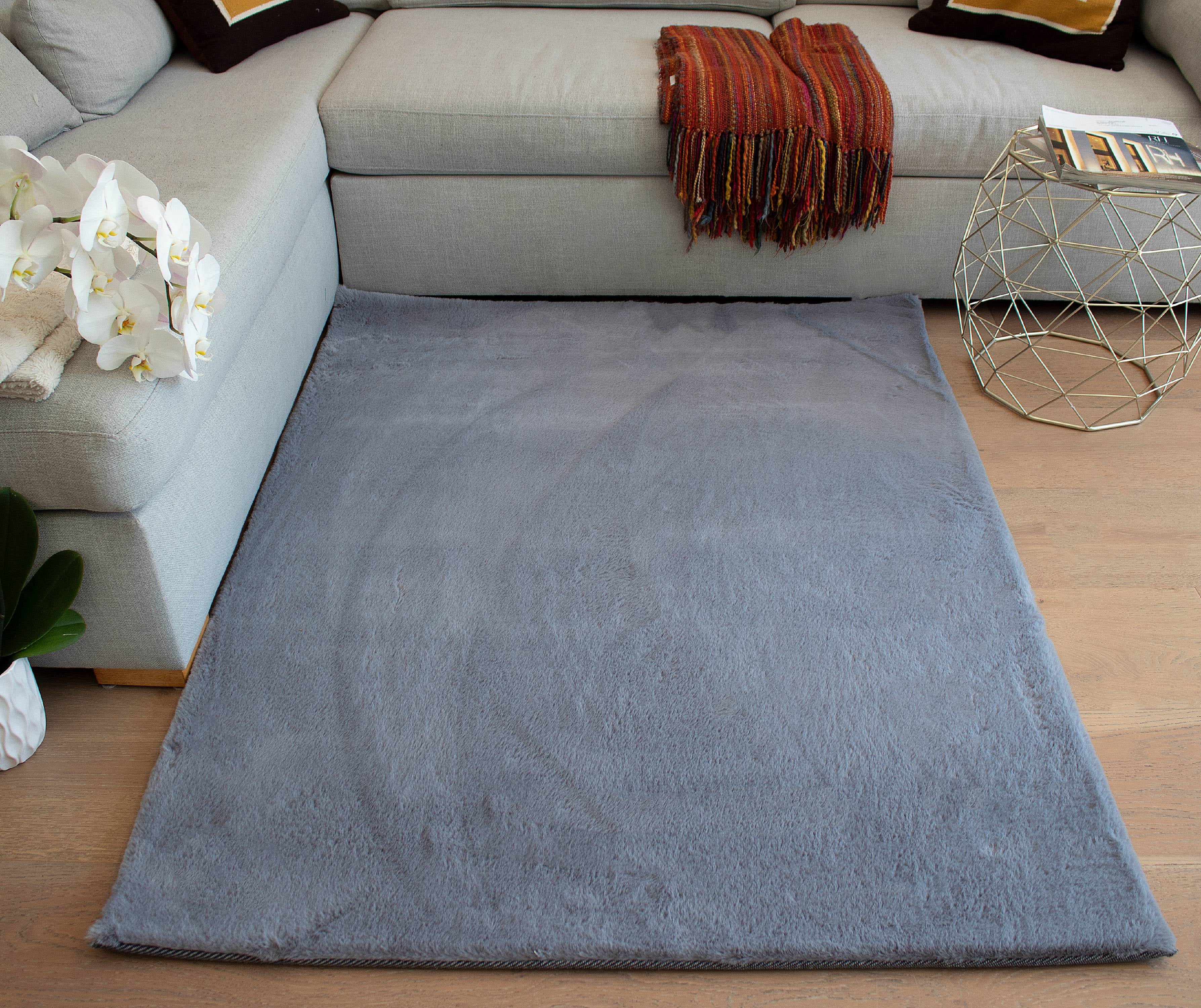 Faux Rabbit Skin Animal Skin 5’x7’ Feet Polyester Made Area Rug Carpet