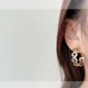 thumbnail image 4 of Pendientes geométricos con agujas plateadas, pendientes con círculos sonrientes, diseño de otoño e invierno para mujer, 4 of 5