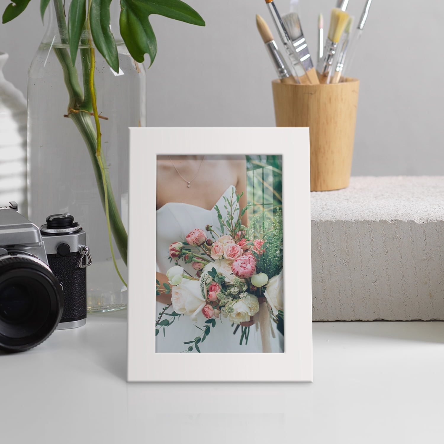 Modern 4 in. x 6 in. White Picture Frame (Set of 2)