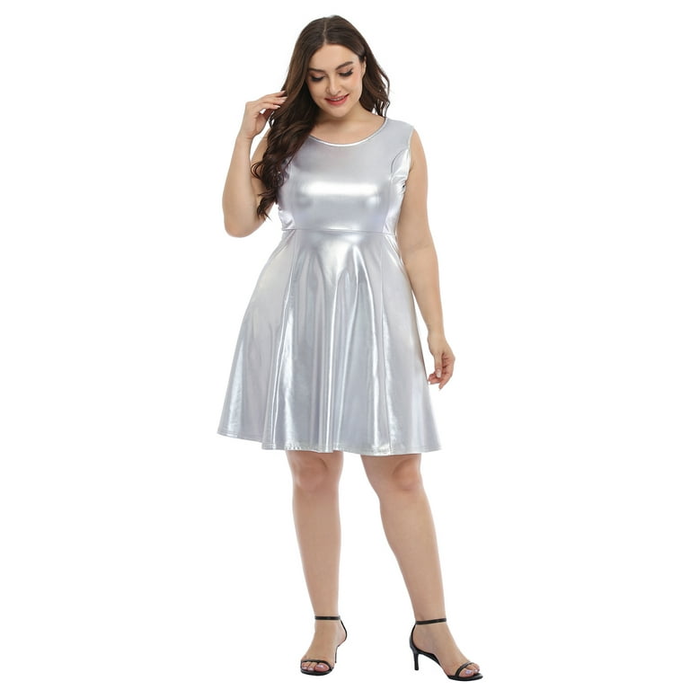 green emerald velvet dress A futuristic dress with layers of laser-cut silver mirror