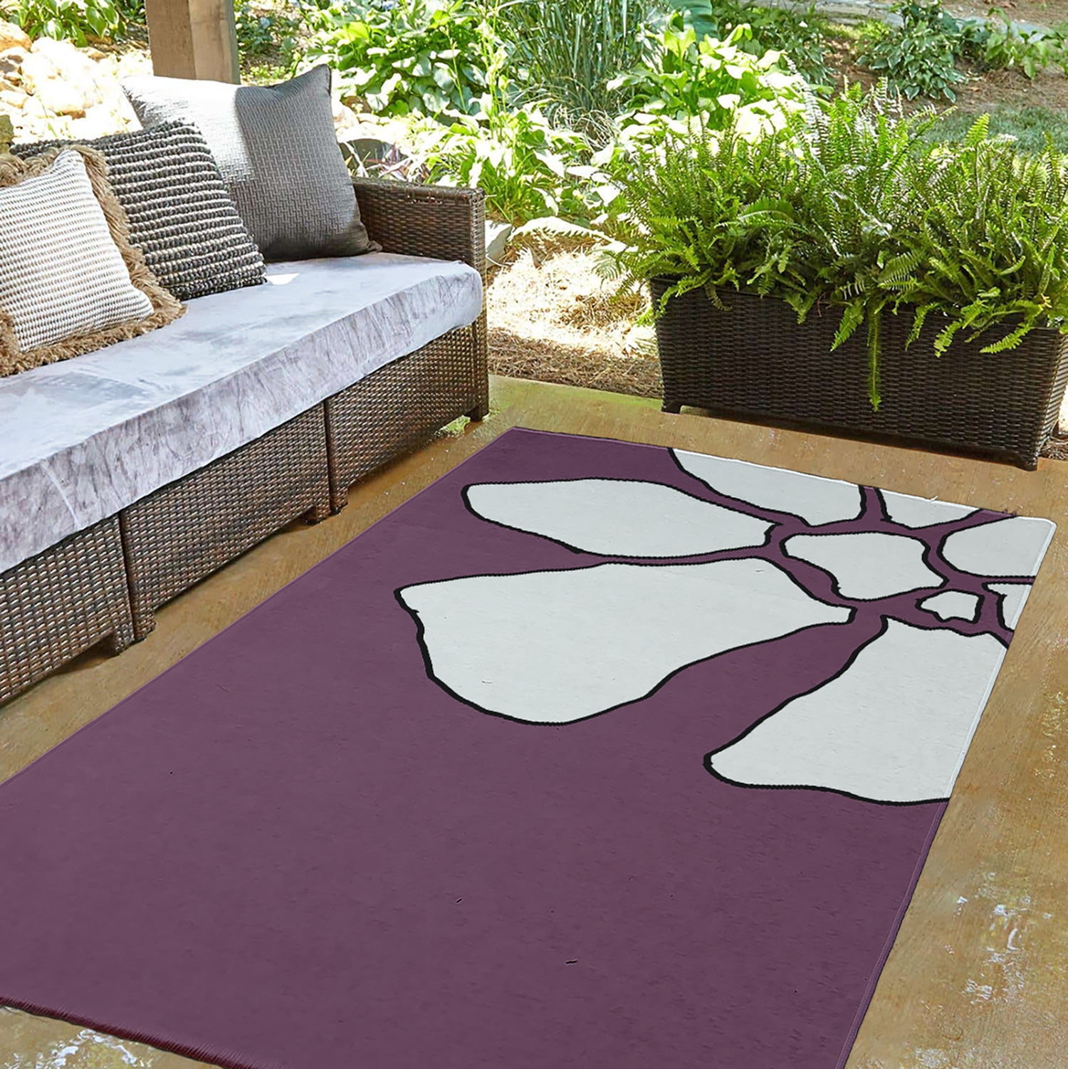 Simply Daisy 3' x 5' Purple Petal Lines Spring Chenille Indoor/Outdoor Rug