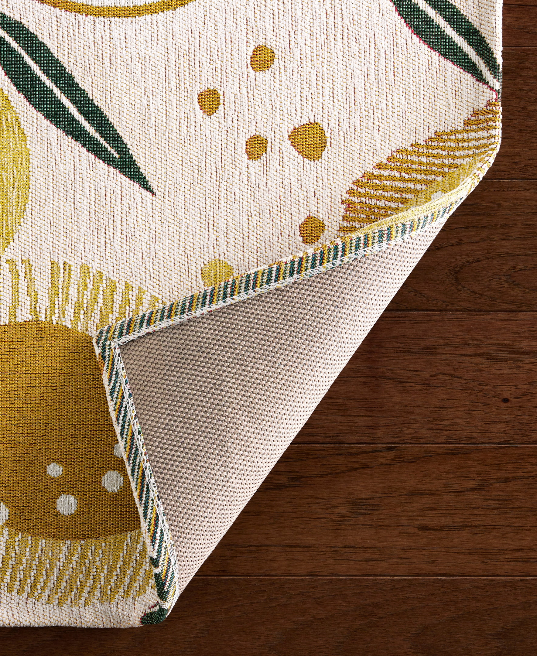 TOWN & COUNTRY LUXE Livie Fresh Lemon Everwash® Washable Multi-Use Decorative Rug, Kitchen Rug, Low-Profile Door Mat, Bedroom Rug and Dorm Room Rug with Non-Slip Backing, Cream, 24"x40"