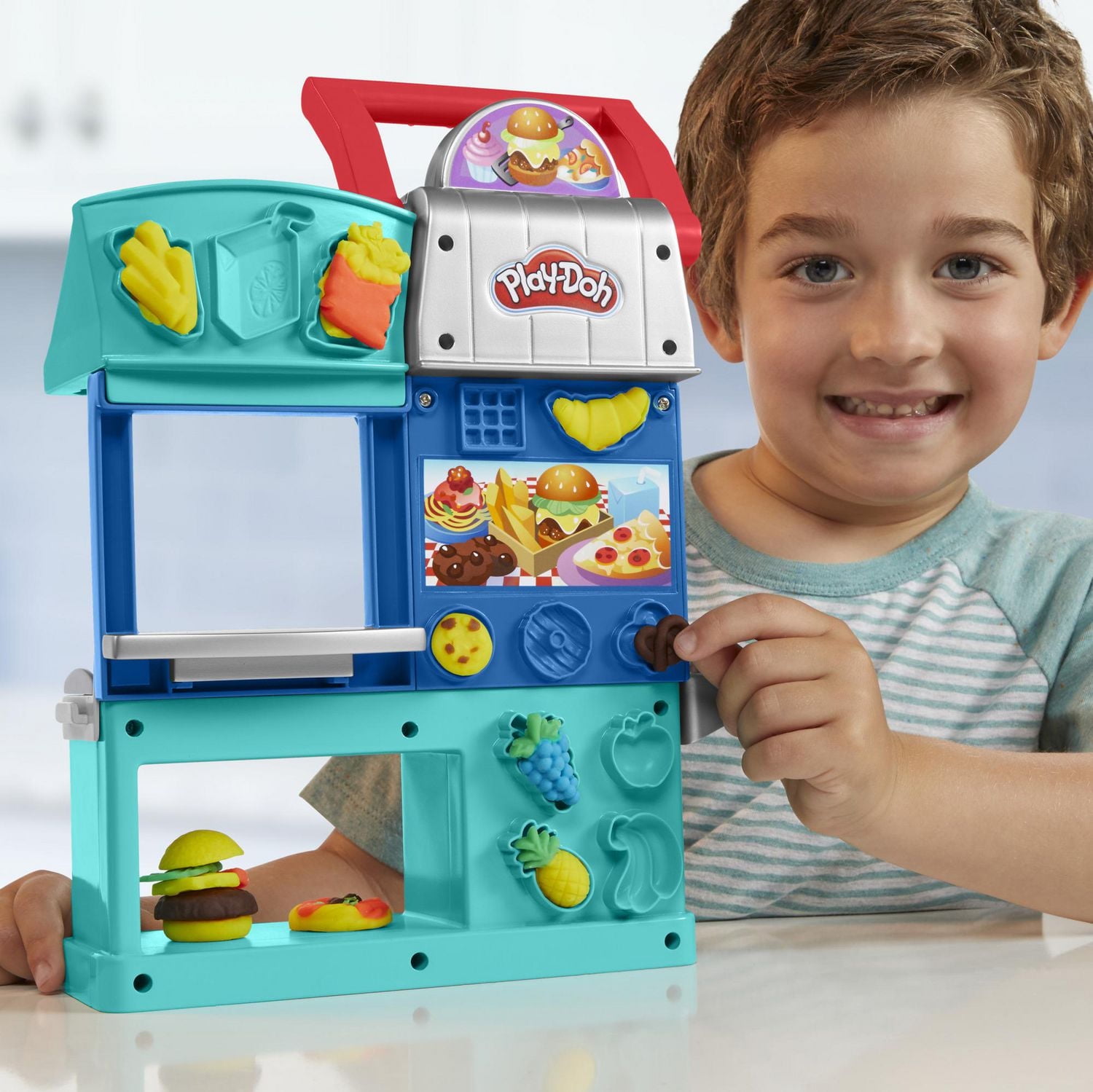 Play-Doh Kitchen Creations, Le p'tit resto, coffret de cuisine À partir de 3 ans, Ensemble de jeu de cuisine à 2 côtés