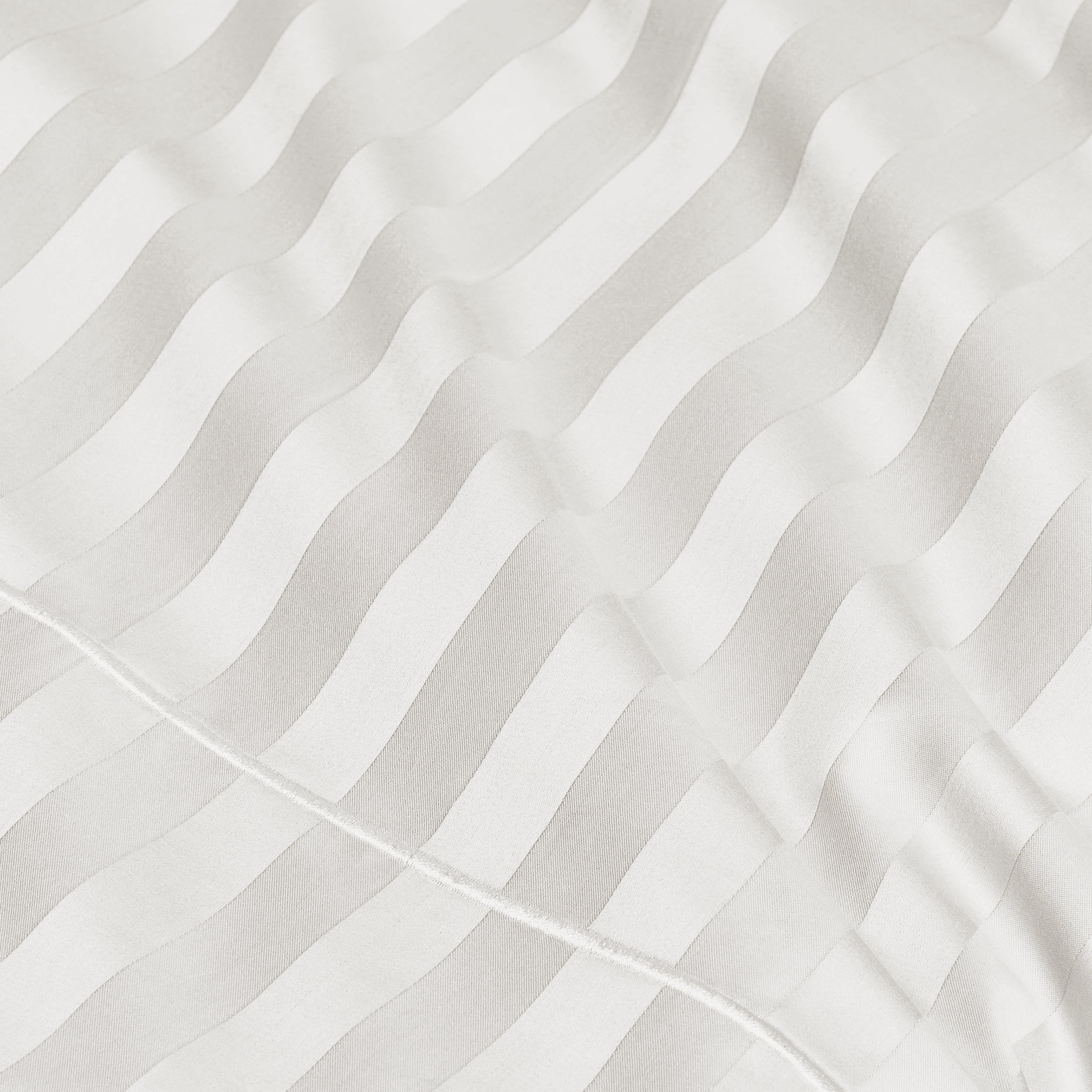 Hotel Style 600 Thread Count White Damask Stripe Egyptian Cotton Adult Pillow Cases, Queen (2 Count)