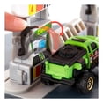 thumbnail image 4 of Pista de Juguete Matchbox Basics Playset de Acción Estación de Gasolina, 4 of 4