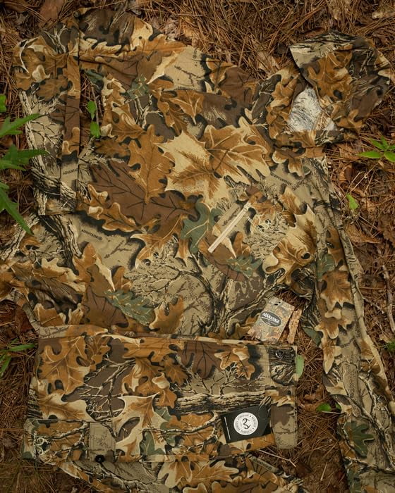 Realtree Men’s 6-Pocket Cargo Camo Hunting Pants , Regular Fit, Straight Leg, Camo Pants for Outdoor, Hiking Wear | S-4X