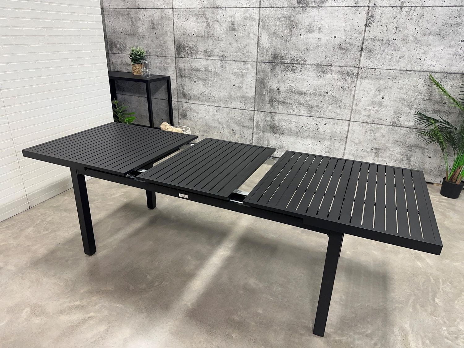 Extension table 35''x70'' up to 90''