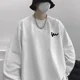 thumbnail image 4 of Camiseta de manga larga blanca de moda para hombre, camiseta de capa base holgada, estilo coreano, cuello redondo grueso interior, moda, 4 of 4