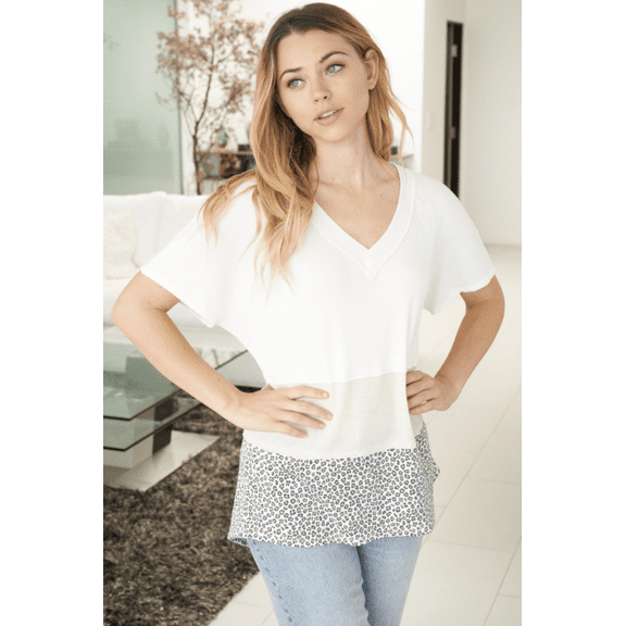 White Birch Short Sleeve V-Neck Top, Off White Cheetah (L)