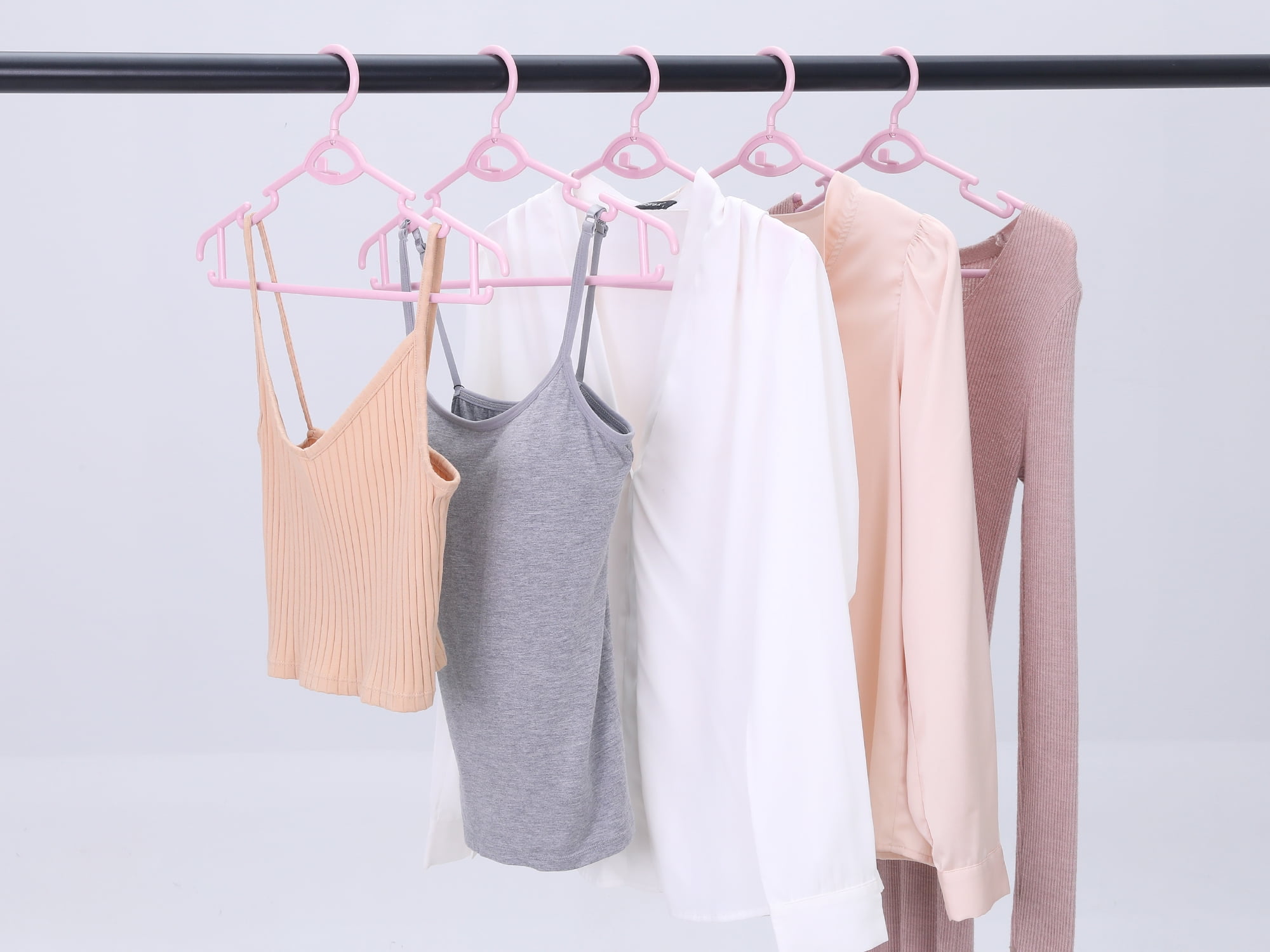Unique Bargains Plastic Non-Slip Hangers Space Saving Clothes Hangers 30 Packs Pink